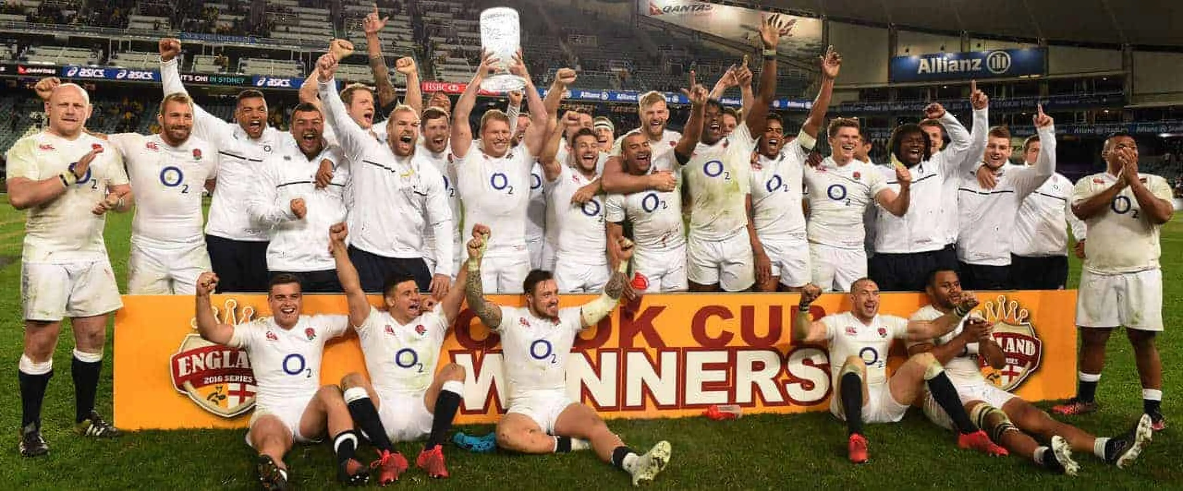 Coral offer rugby union special odds on whether England can go unbeaten in 2016.