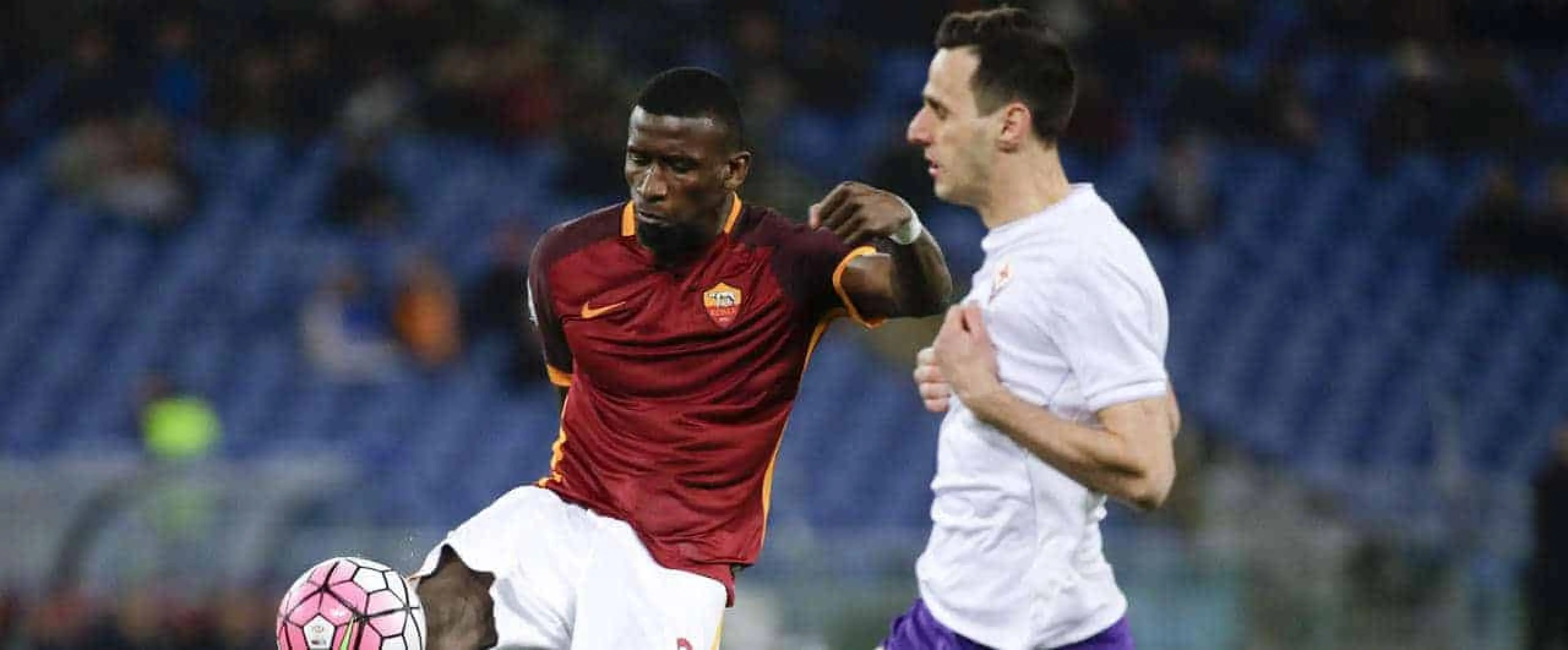 Chelsea and Man Utd battle for Rudiger