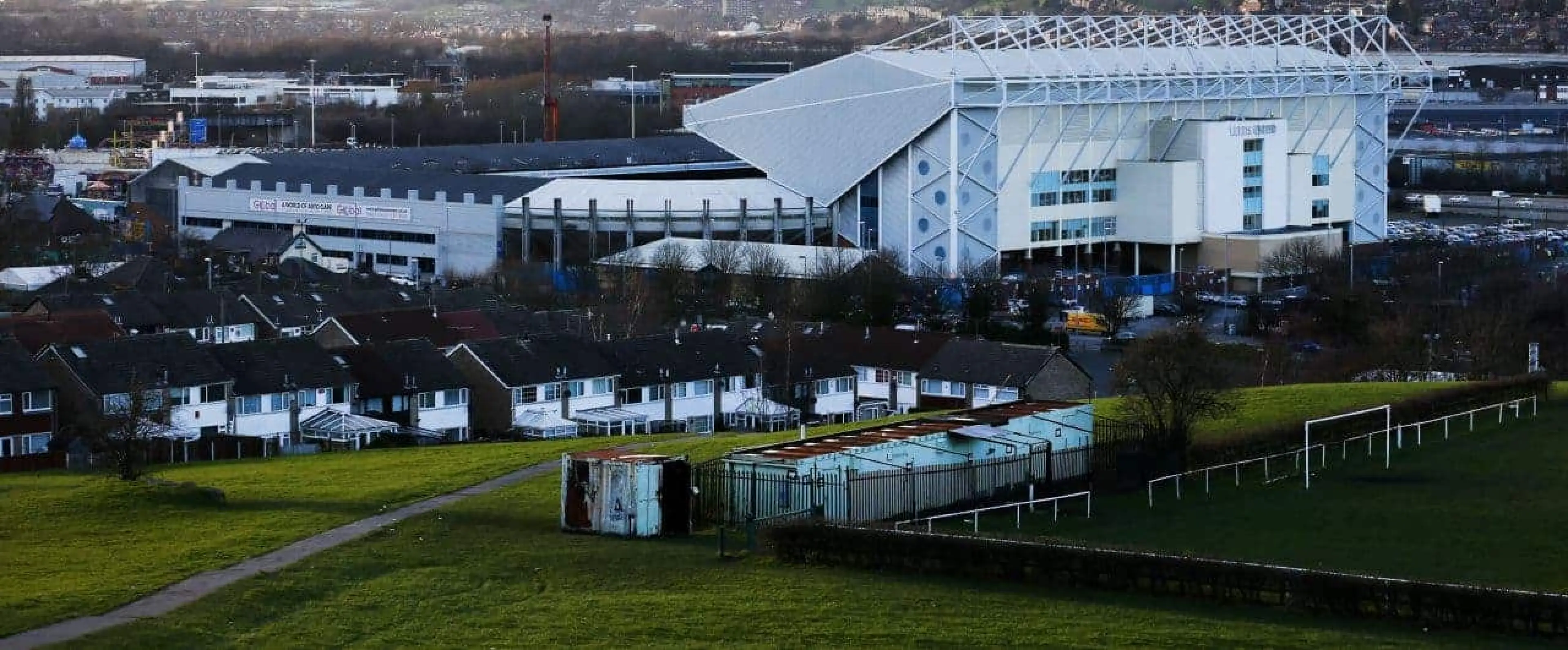 Leeds transfer betting news