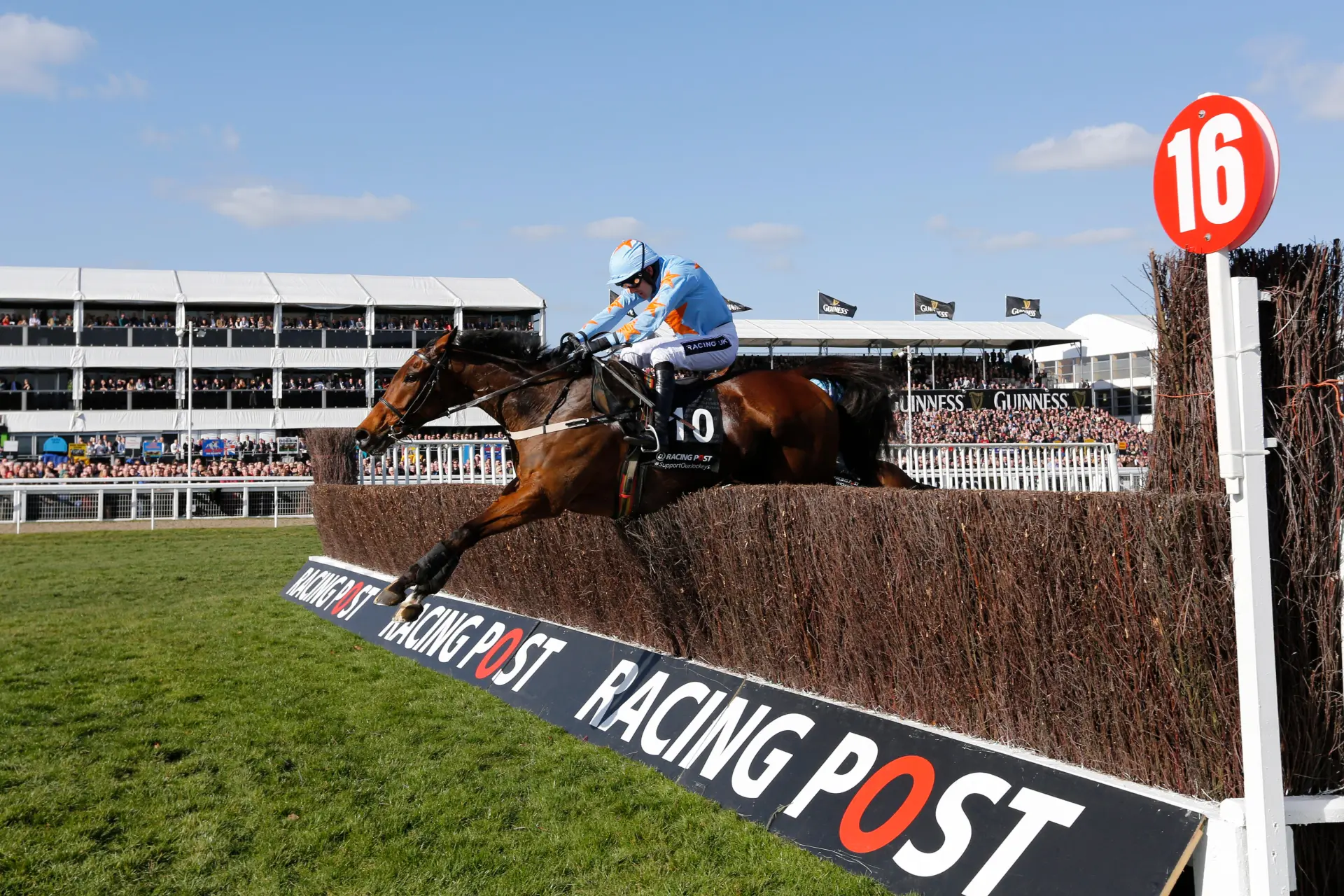 Cheltenham; Un De Sceaux ridden by Ruby Walsh wins the Racing Post Arkle Challenge Trophy Chase Grade 1.