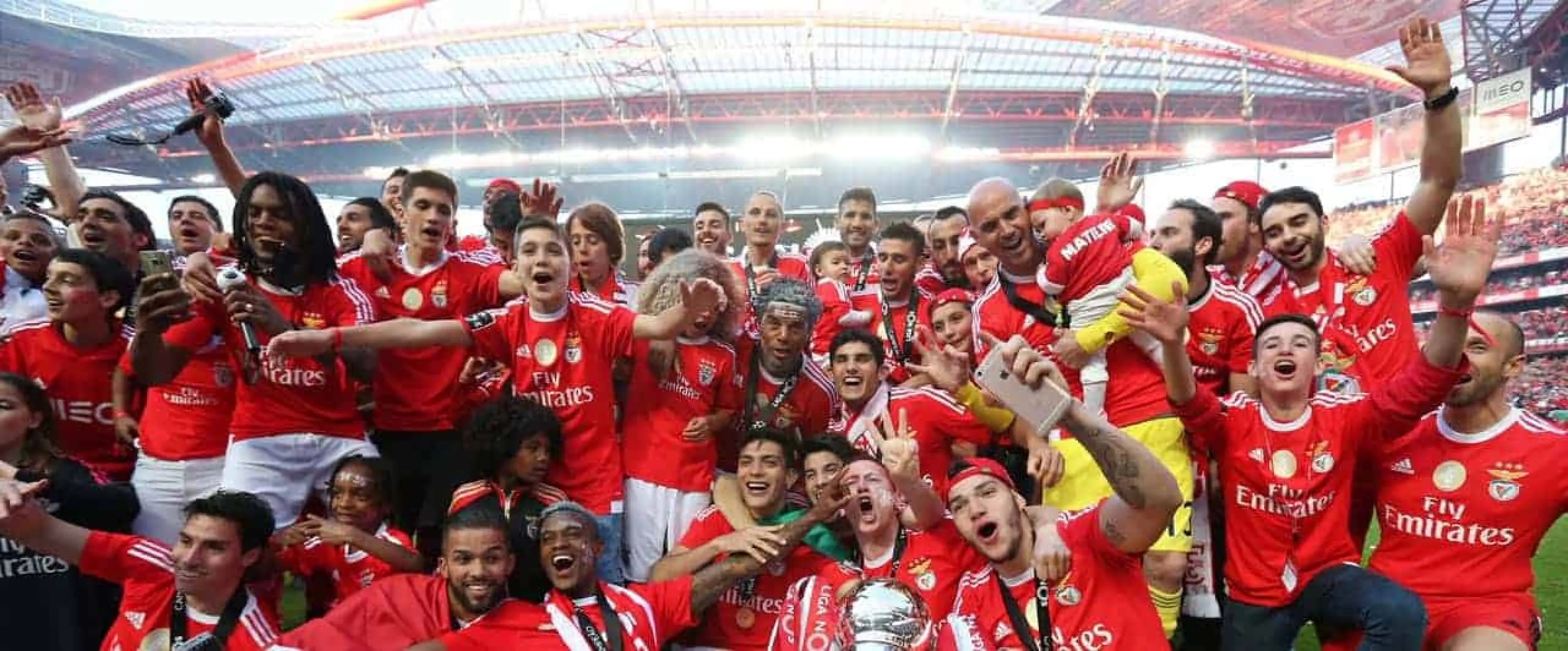 Benfica odds are among Coral experts' Champions League Group B tips because pool rivals Napoli ahave lost their star striker.